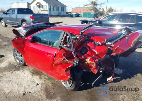 2017 Hyundai Elantra Se z USA, uszkodzony, nr VIN KMHD84LF8HU069505